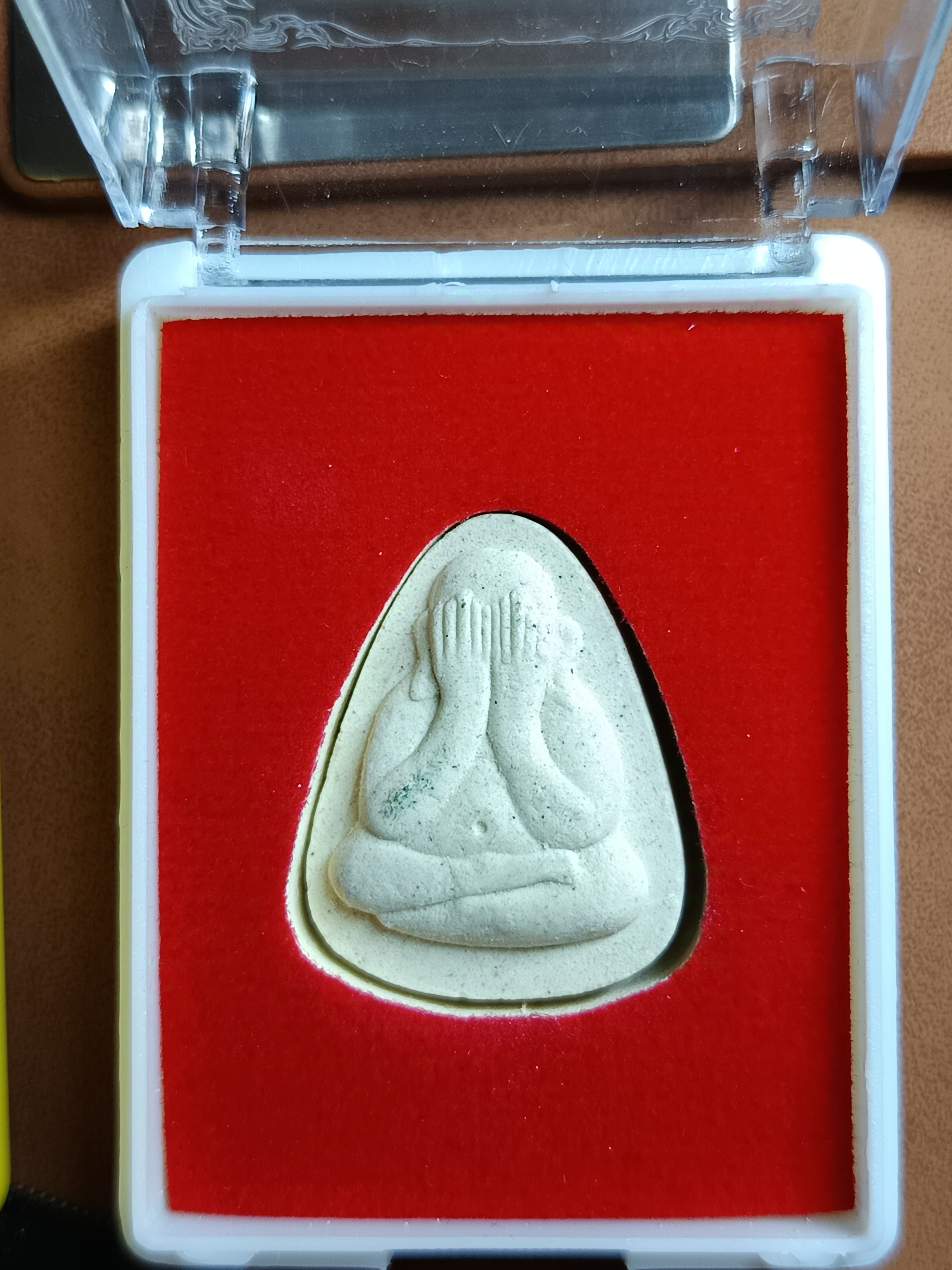 พระปิดตาหลวงปู่ศิลา ปี ๒๕๖๓ กาฬสินธุ์ วัดโพธิ์ศรีสะอาด รุ่นปลดหนี้