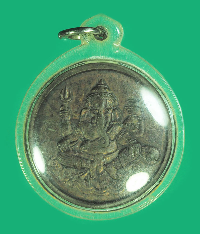 ขายแล้ว*39377 รูปธรรมคุณ หลังพระพิฆเนศ เลี่ยมพลาสติกเก่าไม่ทราบที่และปีสร้าง 3