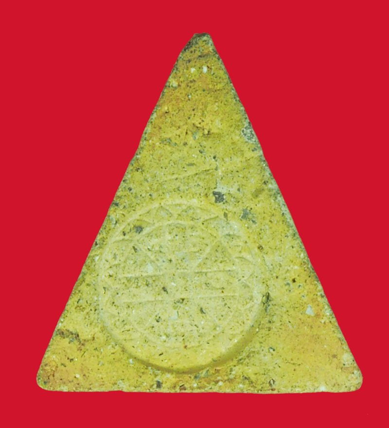 ขายแล้ว*39937พระนางพญาหลังยันต์ดวง อาจารย์ถนอม วัดนางพญา ปี 2514 เนื้อดิน 54