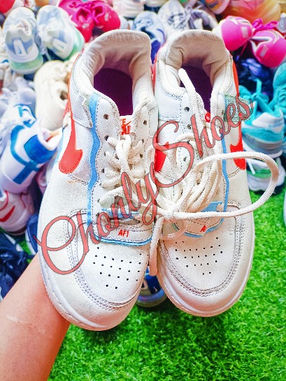 second hand shoes