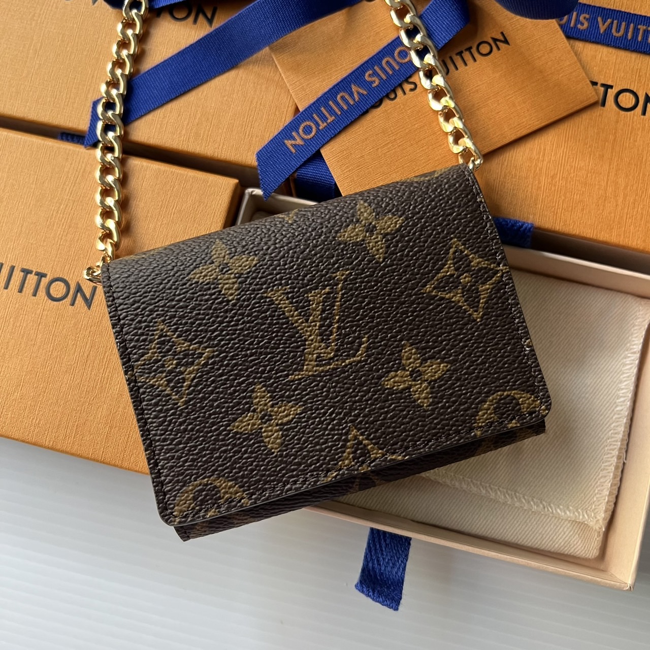 Louis Vuitton Envelope card holder