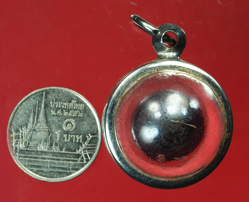 *28951 ลูกอมไม่ทราบที่และปีสร้าง อยู่ในกรอบสะแตนเลส 12