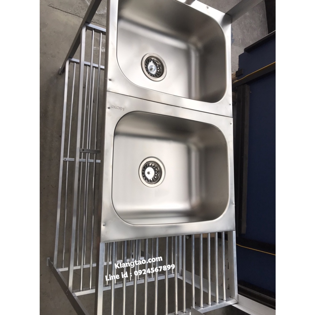 อ่างล้างจาน อ่างคู่ 50x115x124 ซม. ตะแกรงซี่ 2 ชั้น รุ่น M955+บน ซิงค์ สแตนเลส ขาอลูมิเนียม (ไม่เจาะรูก๊อก ไม่ขัดเงา)