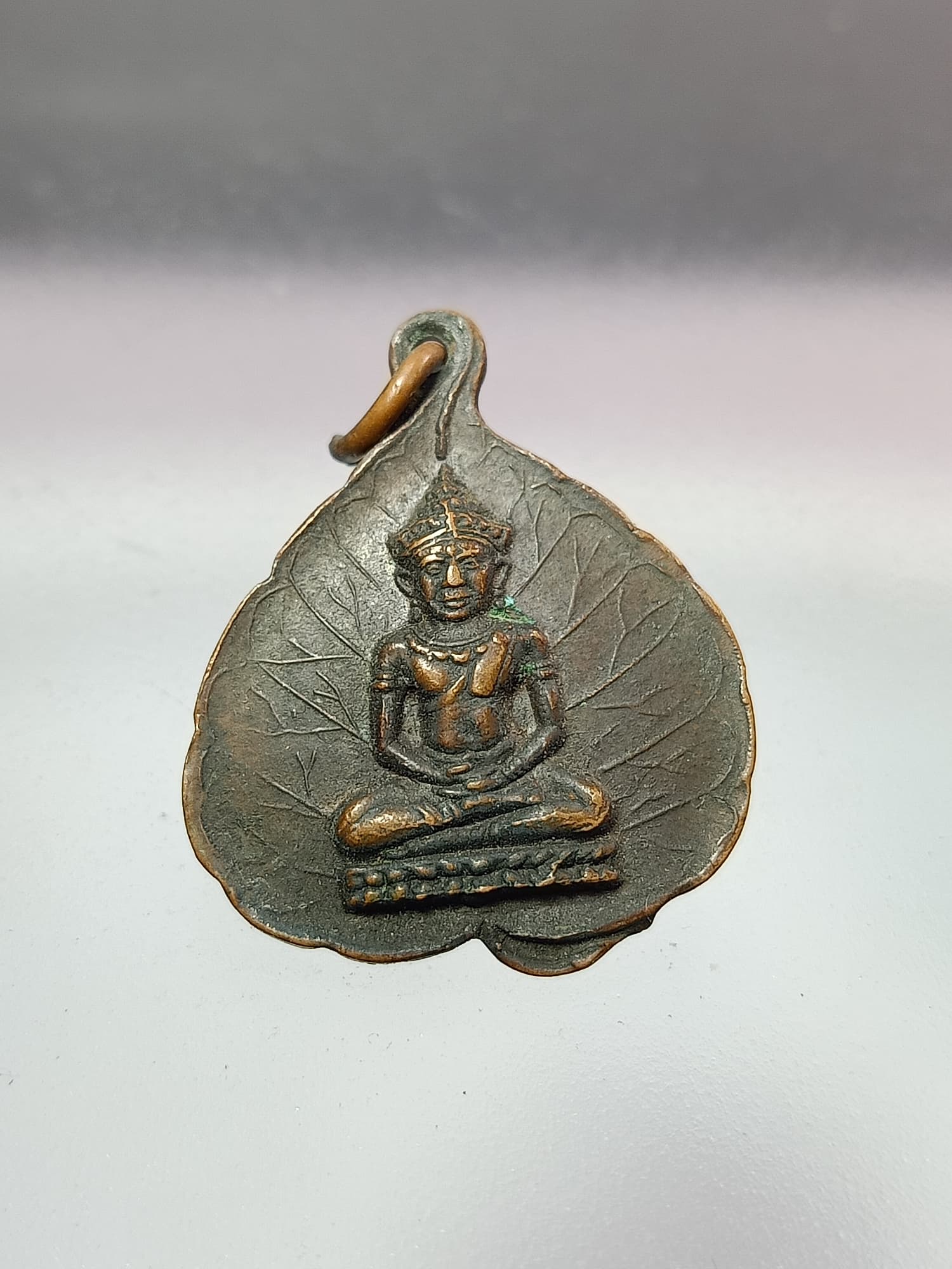 เหรียญใบโพธิ์ วัดโพธิ์ ท่าตูม สุรินทร์ หลวงปู่ดุลย์ปลุกเสก (SKU-00386)