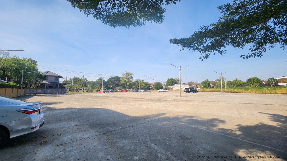 House for sale, Sammakorn Village, Ramkhamhaeng 110,112, land 216.2 square wah, building 700 sq m, behind the edge, beautiful house next to the lake 55 rai, open courtyard 3.7 rai, next to the garden 1.74 rai, Orange Line MRT Sammakorn Bang Kapi Station G