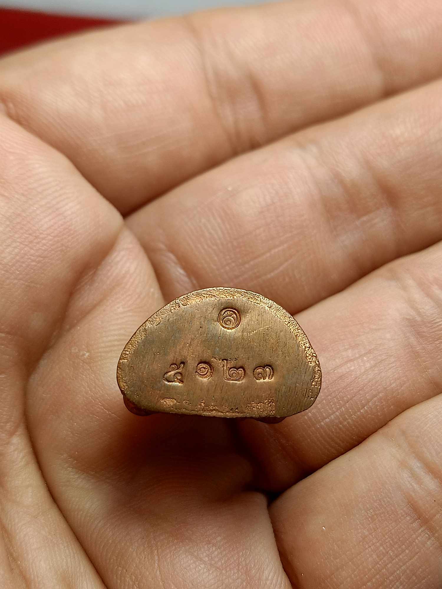 รูปหล่อพระมหาเศรษฐีนวโกฏิ เจ้าคุณธงชัย วัดไตรมิตรและวัดสระเกศ กทม. พิมพ์เล็ก เนื้อนวโลหะ อ.ลักษณ์ เรขานิเทศสร้าง (SKU-03370)