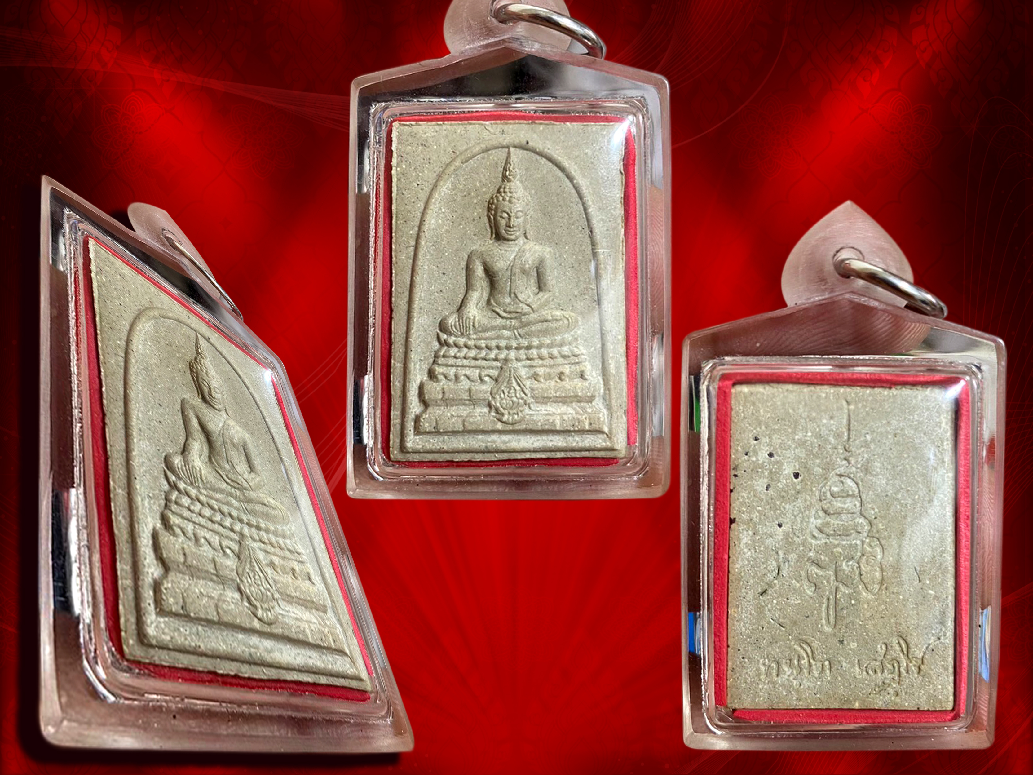 พระพุทธชินสีห์ ภปร.(สมเด็จทันโต) ผสมมวลสารมหามงคลพระทนต์ในหลวง ร.9 ปี 2533 (พิมพ์ใหญ่) พลอยเยอะสุดๆ พร้อมเลี่ยมกันน้ำ บูชาขึ้นคอได้เลย