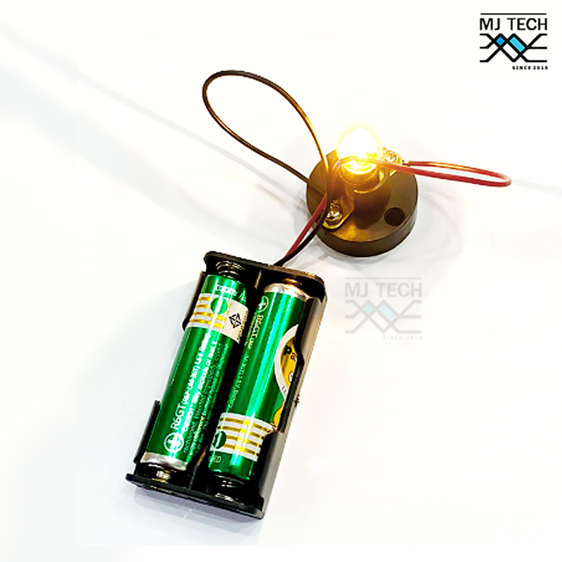 ชุดหลอดไฟทดลองแสงสว่าง ขนาดเล็ก ขั้ว E10 (รวมถ่าน)