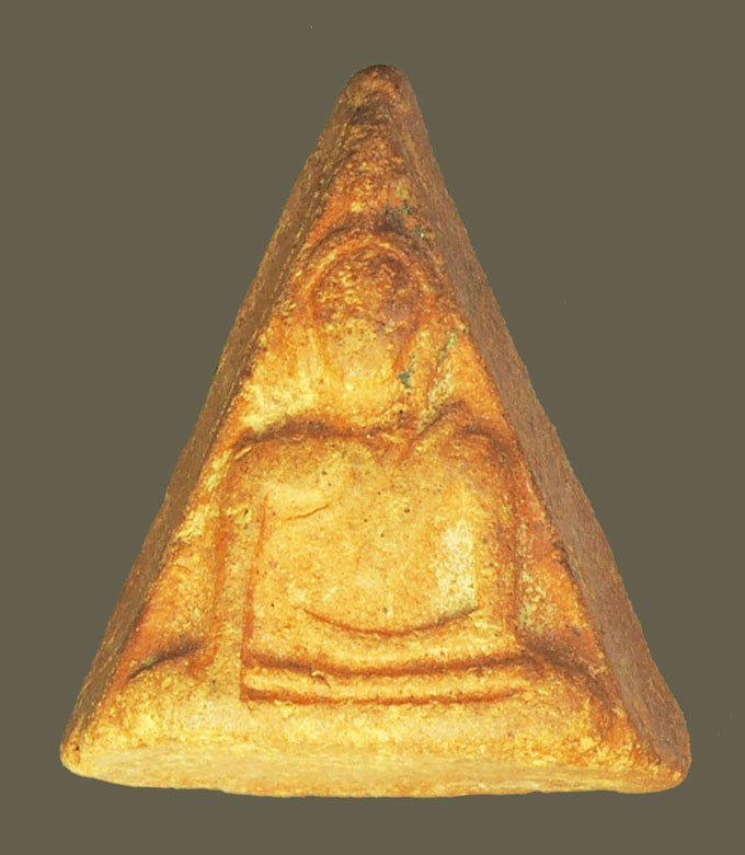 ขายแล้ว*39066 พระนางพญาหลังยันต์ดวง อาจารย์ถนอม วัดนางพญา พิษณุโลก เนื้อดิน 54