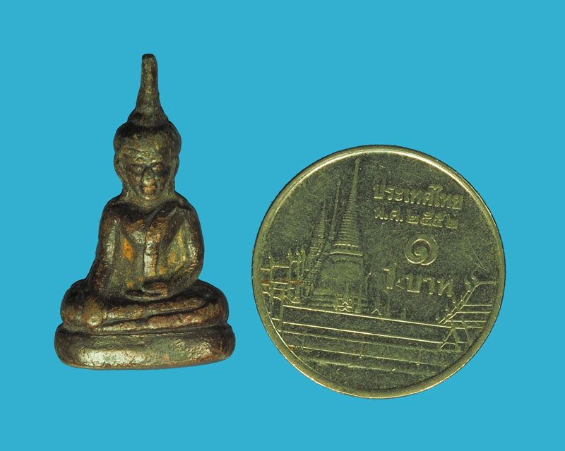 *32679 พระท่ากระดาน เนื้อชินตะกั่ว ตอกโค๊ต ที่บริวเณด้านล่างหลัง ไม่ทราบที่ 3