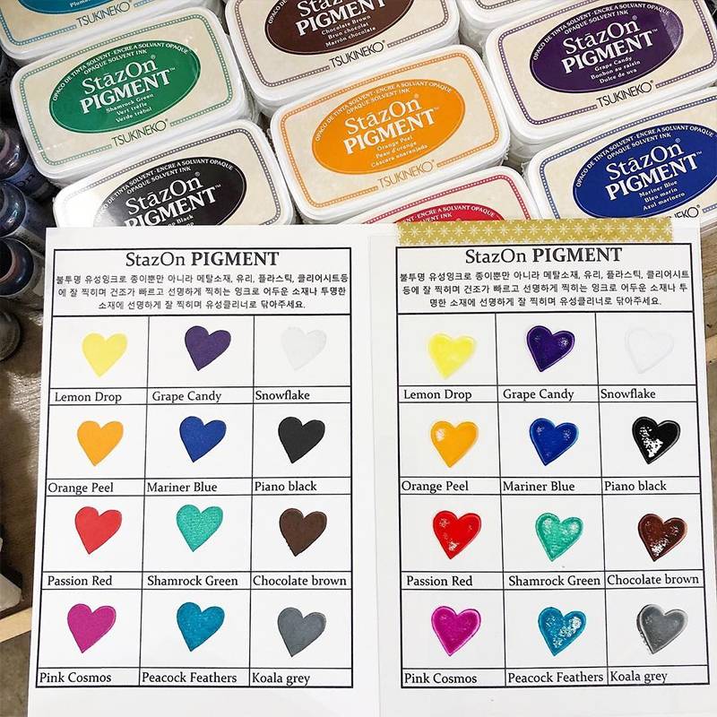 หมึกญี่ปุ่น StazOn Pigment ทึบแสง (หมึกอเนกประสงค์ ผ้า โลหะ พลาสติก ถุงแก้ว ไม้ หนัง กระดาษ) มีแบบตลับและแบบเติม 8 สี