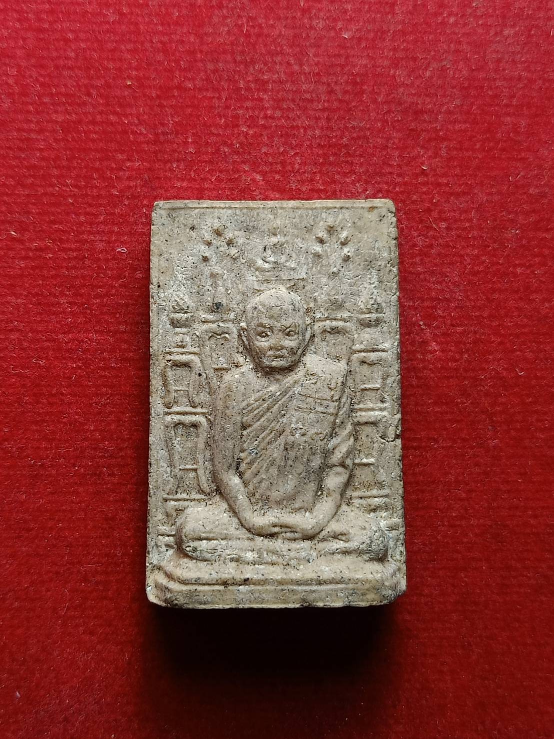 พระผงโต๊ะหมู่หลวงปู่ท่อน ญาณธโร วัดศรีอภัยวัน จ.เลย (SKU-08713)