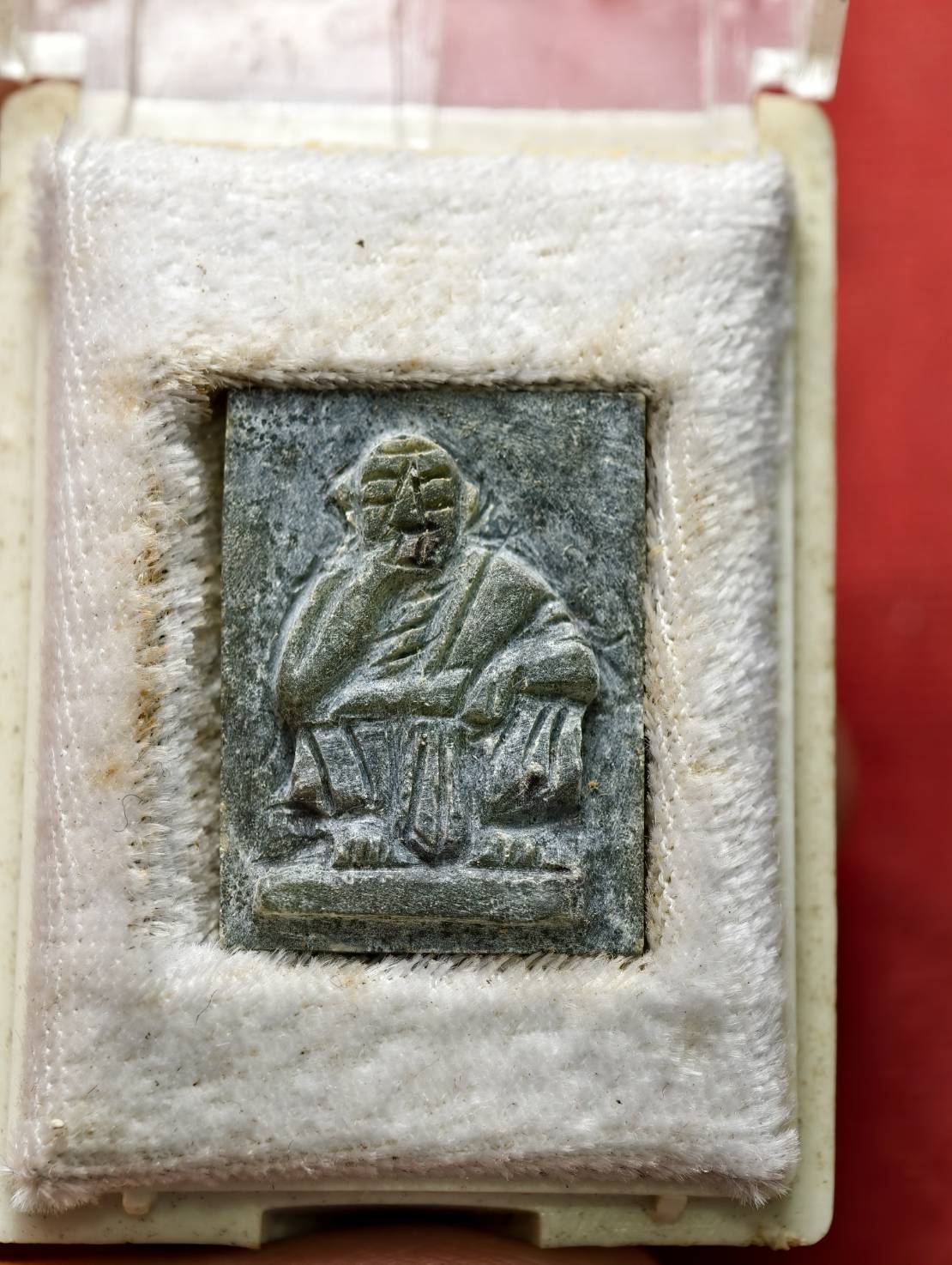 พญาหยกรุ่นบรรจงสร้าง หลวงพ่อคูณ วัดบ้านไร่ จ.นครราชสีมา ปี 2537 พร้อมกล่อง (SKU-13570)