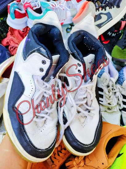 second hand sneakers