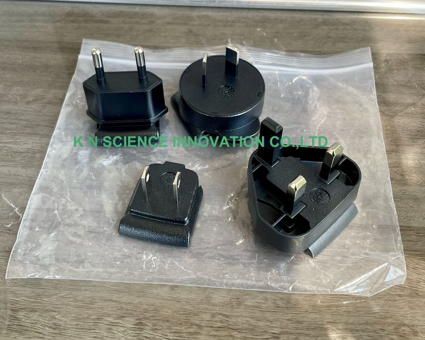 Universal AC Power Supply (พร้อม Plug 46001780) - with Ohaus™ balances,ยี่ห้อ Ohaus (U.S.A.) 46001724