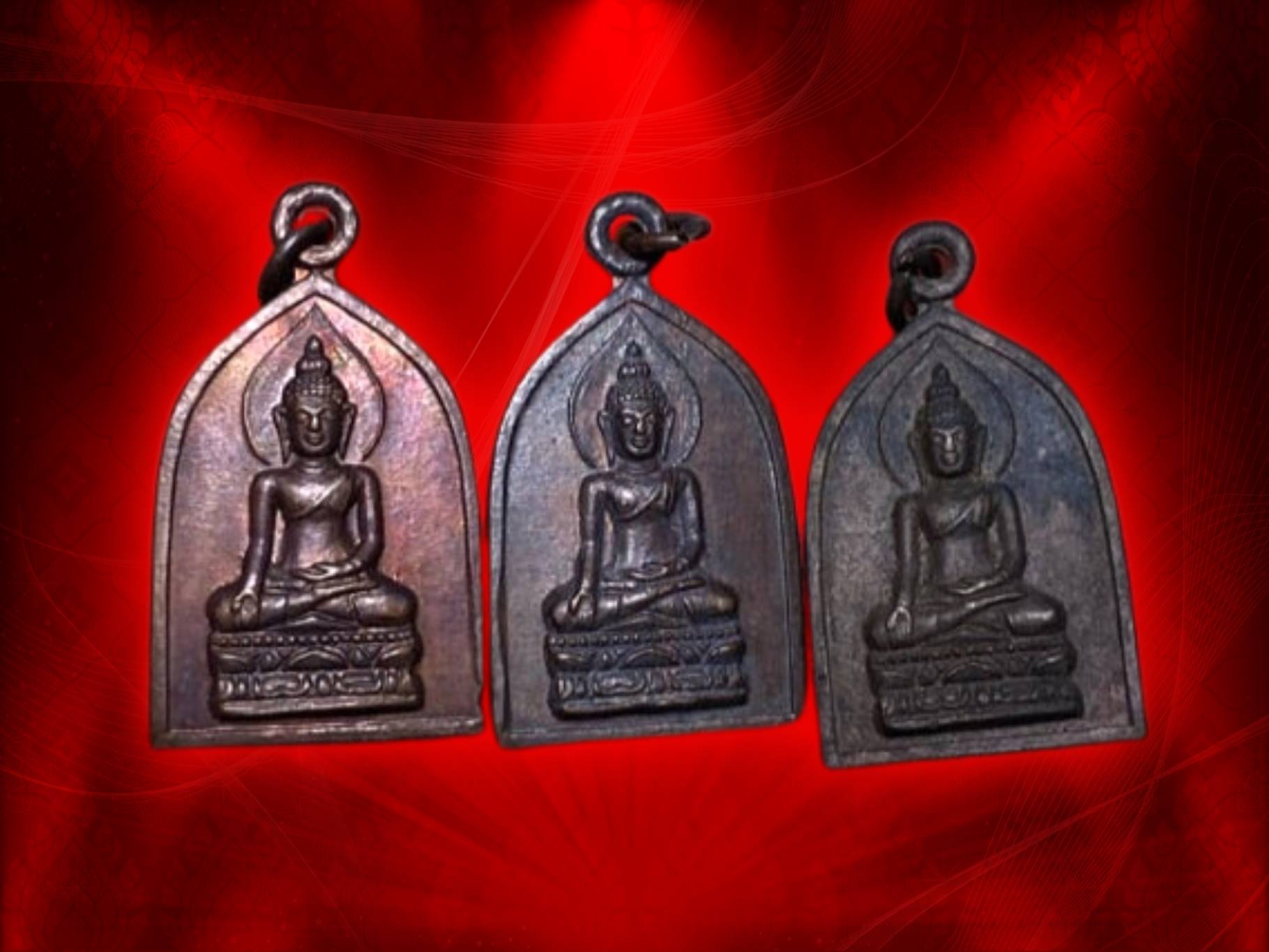 เหรียญพระไพรีพินาศ รุ่นเขาค้อ ปี 2520 เนื้อทองแดง งามๆ ครับ พร้อมกัน 3 เหรียญ