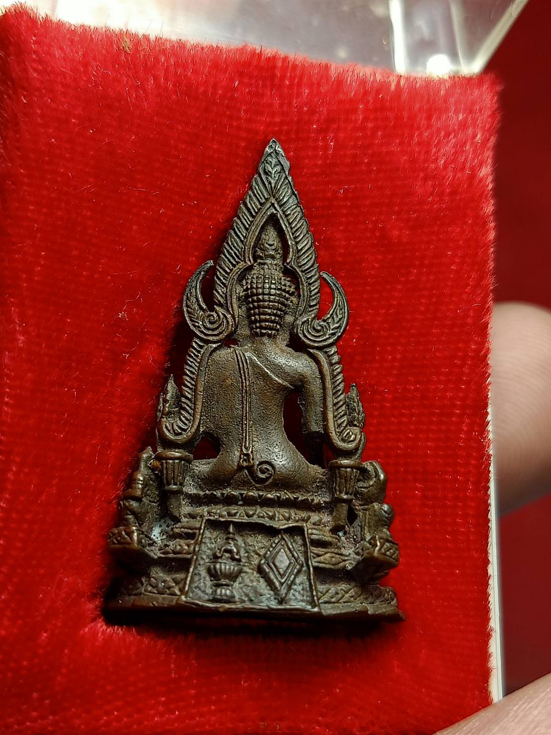 พระพุทธชินราช พิมพ์ใหญ่ เนื้อนวะโลหะ วัดพระศรีรัตนมหาธาตุ กทม. พร้อมกล่อง (SKU-11271)