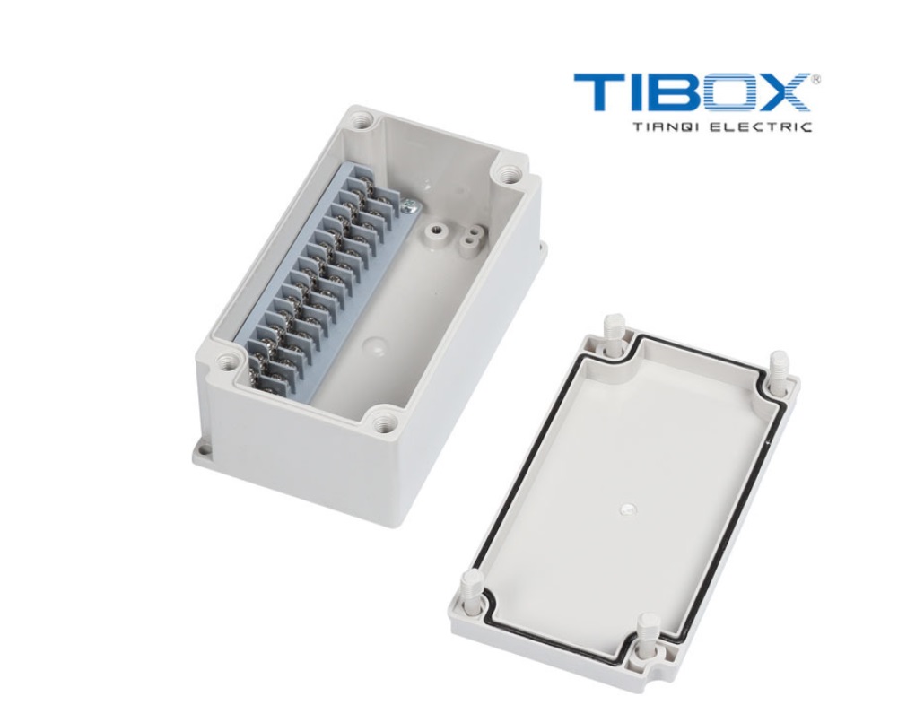 TIBOX TJ-20P-S กล่องพลาสติก พร้อมเทอร์มินอลบล็อก (ABS Terminal Block Box IP66) 20Pole 10A Size : 223x100x75 mm.