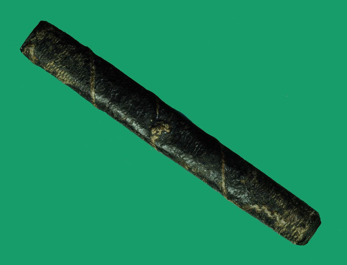 *35037 ตะกรุดสาริกา ลงรักถักเชือก หลวงพ่อทบ วัดชนแดน เพชรบูรณ์ ขนาด ความยาว 2.5 นิ้ว 12