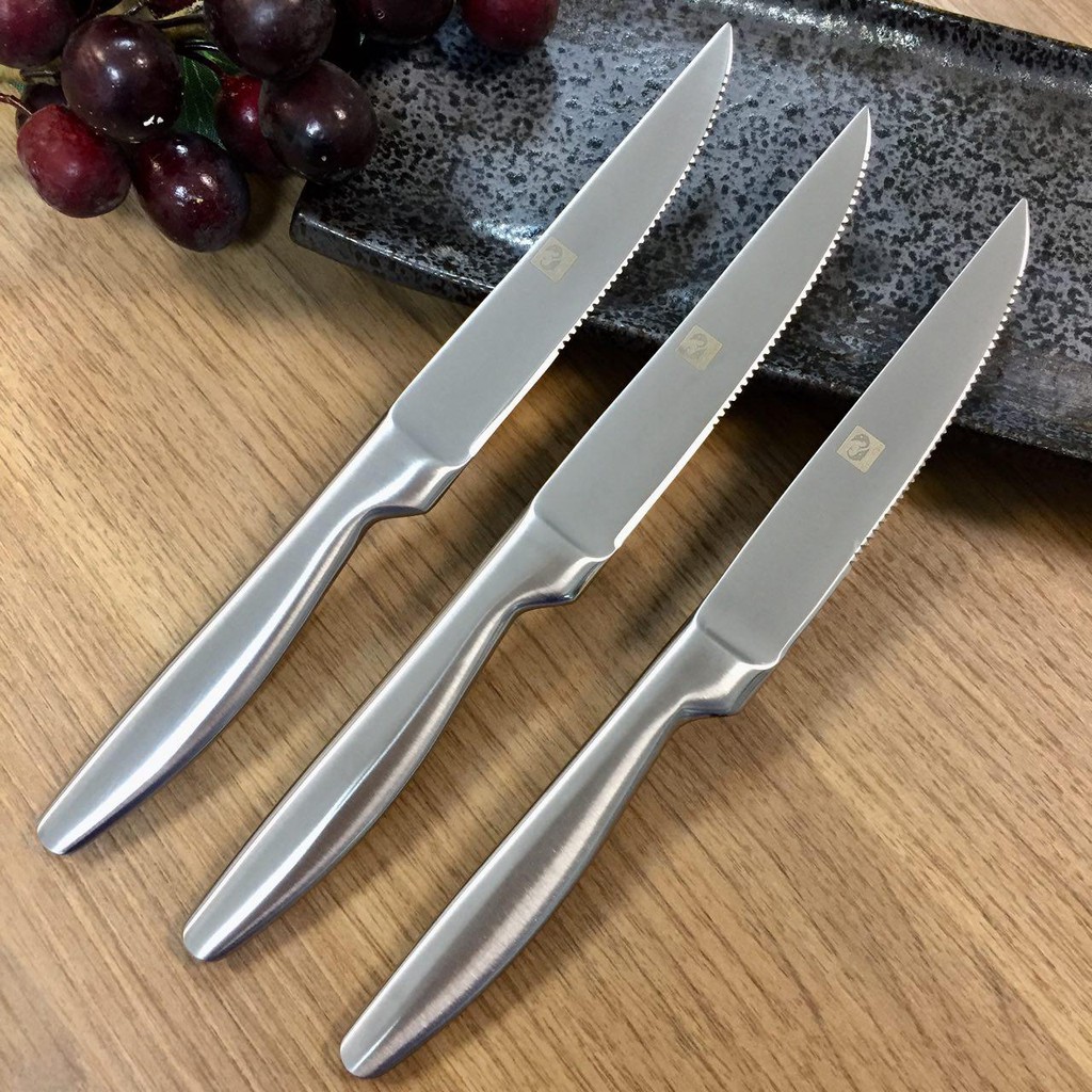 มีดสเต็ก มีดสเต็กปลายแหลม ผลิตจากสเตนเลสคุณภาพดี หนาพิเศษ 3 ชั้น Steak Knife 3ชิ้น/ชุด Twin Fish