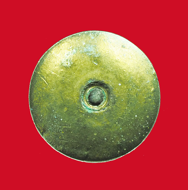 *32605 เข็มกลัดหรือกระดุม บำรุง สปอ ไม่ทราบปีสร้าง เนื้อเงิน 16