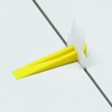 MJ-tech ลิ่มปรับระดับพื้นกระเบื้องระดับผนังกระเบื้อง tile leveling SGL 1-1 100 ตัว