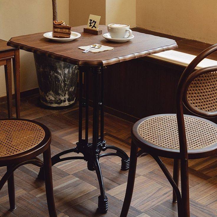 ขาโต๊ะสำเร็จรูปเหล็กหล่อทรงน้ำพุ 4 แฉก Cast Iron Fountain Style Table Base with 4 Legs