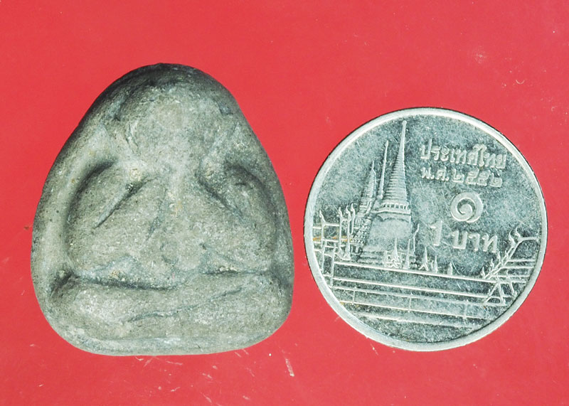 *29032 พระปิดตาหลังยันต์ ไม่ทราบที่ เนื้อดิน 6