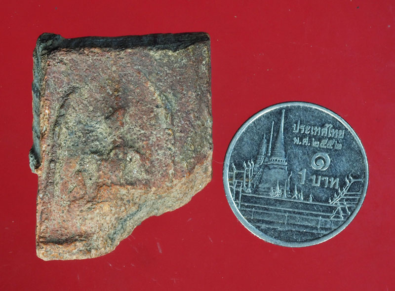 *28857 พระแผงสิบชาติ ตัดเดี่ยว สภาพบิ่นมุมล่าง สมัยอยุธยา เนื้อดิน 13