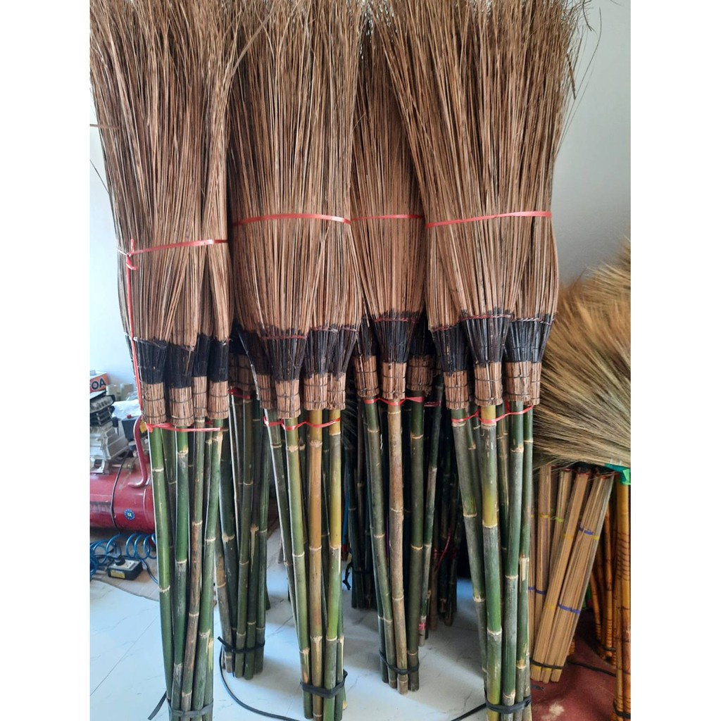 ไม้กวาด กทม. อย่างดี ขายส่ง (มันละ 10อัน)(ราคารวมแวท) ของแท้100% ไม้กวาดทางมะพร้าว ไม้กวาดถนน ไม้กวาดจัมโบ้{2301804901}