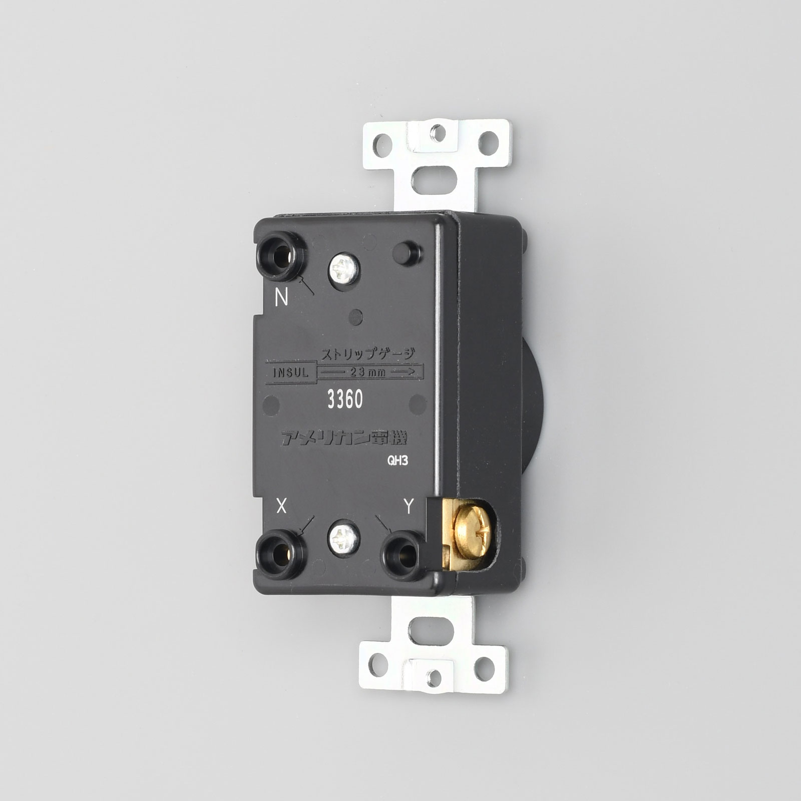 AMERICAN DENKI 3360 ปลั๊กตัวเมียฝังขาล็อก 3P(3P,3W ) 30A 600V