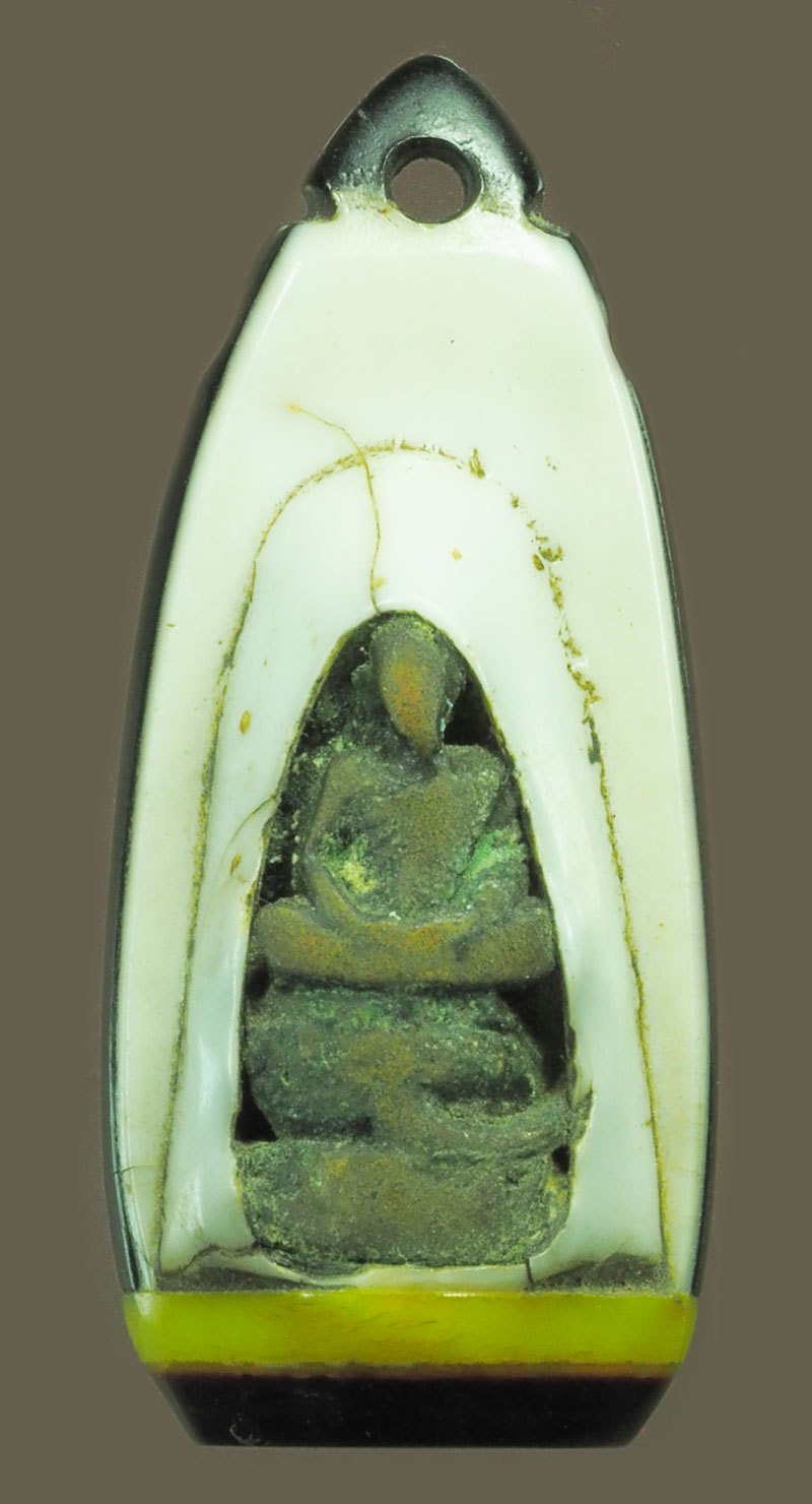 *40309 เสือหลังรูปเหมือนไม่ทราบอาจารย์ เลี่ยมพลาสติกเก่าวินเทจ หลายสิบปี 12