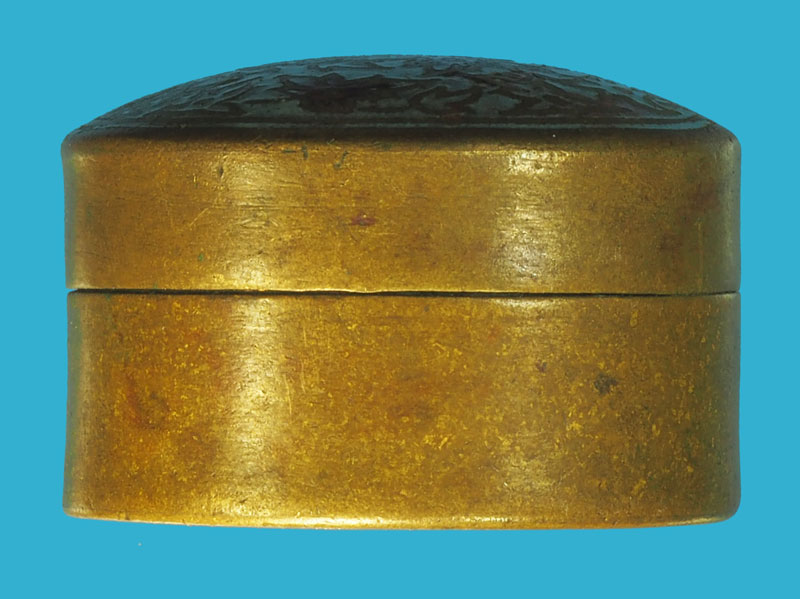 *35633 ตลับลงยาสำหรับใส่สีผึ้ง เนื้อทองเหลืองเก่าๆ 16