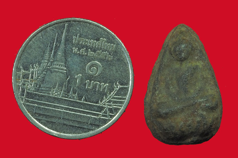 *35006 พระหยดน้ำหรือกลีบบัว เนื้อผงใบลาน เก่าๆ ไม่ทราบที่และปีสร้าง 9