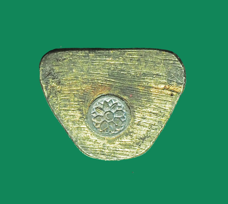 *32377 รูปหล่อหลวงพ่อแพ วัดพิกุลทอง สิงบุรี เนื้อเงิน ไม่มีกล่อง 82