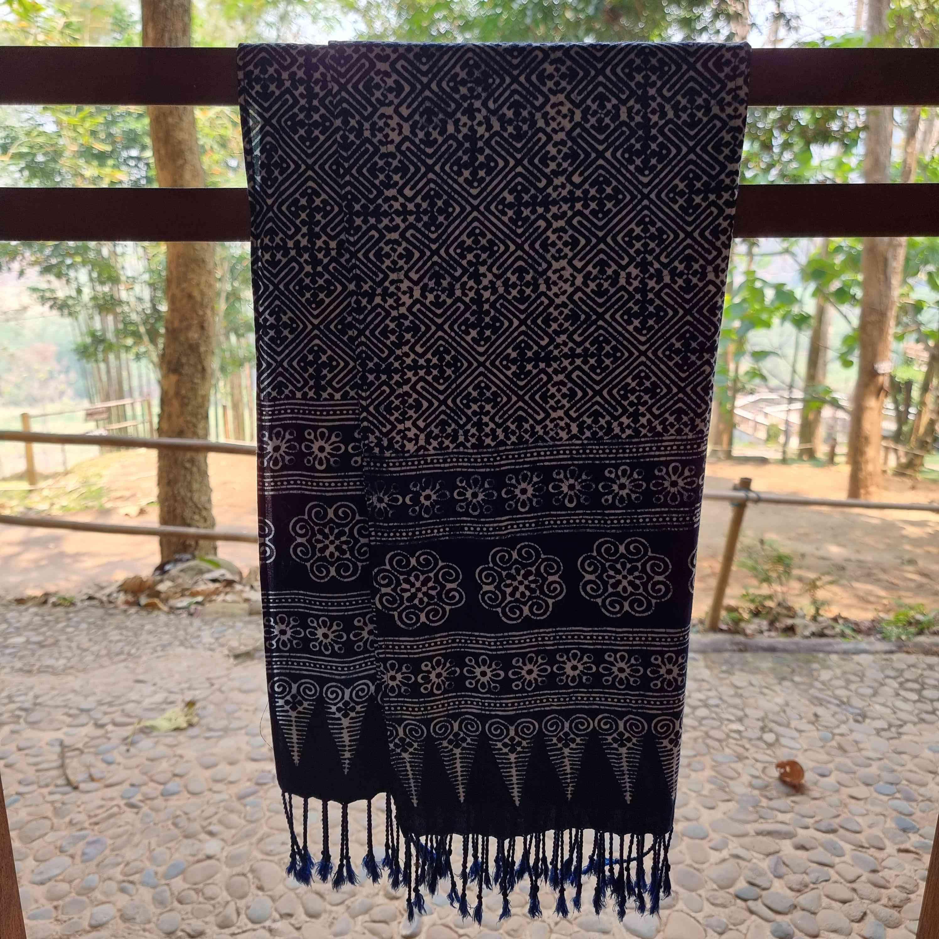 ผ้าคลุมลายเขียนเทียน