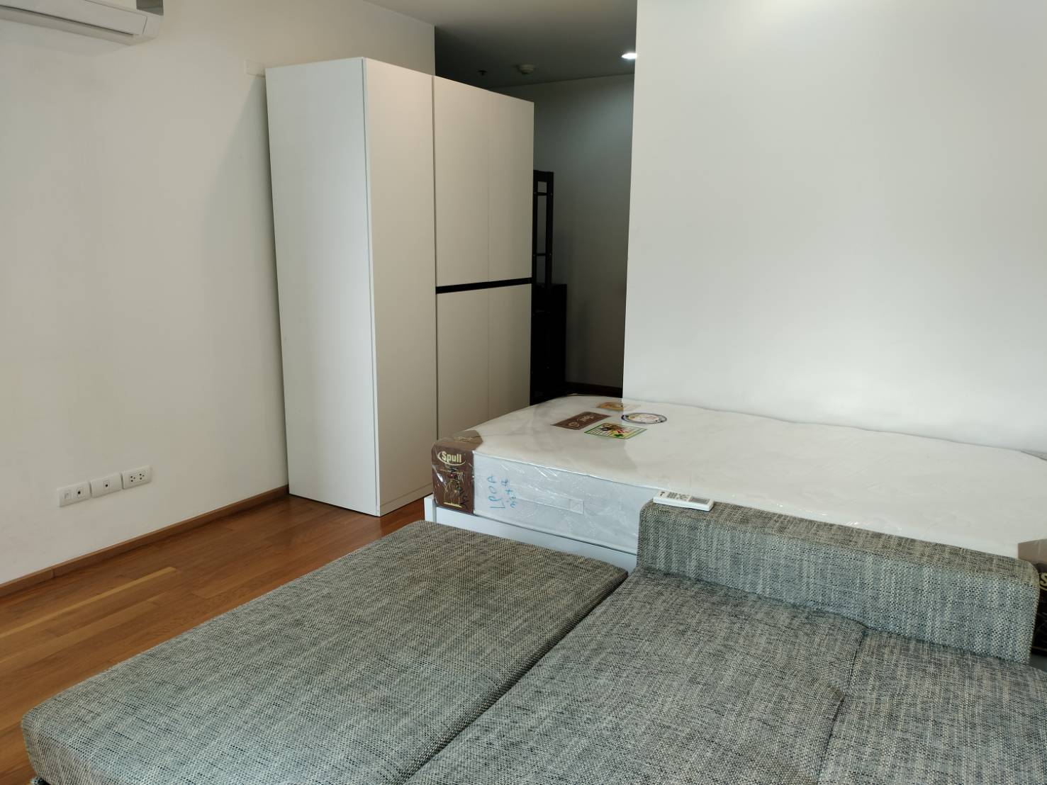 ให้เช่า (For Rent) คอนโด : เดอะ ไลน์ พหลโยธิน อาคาร A (Abstracts) ประเภท : Studio 1ห้องน้ำ พื้นที่ : 25 ตรม.
