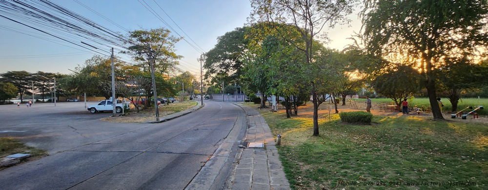 House for sale, Sammakorn Village, Ramkhamhaeng 110,112, land 216.2 square wah, building 700 sq m, behind the edge, beautiful house next to the lake 55 rai, open courtyard 3.7 rai, next to the garden 1.74 rai, Orange Line MRT Sammakorn Bang Kapi Station G