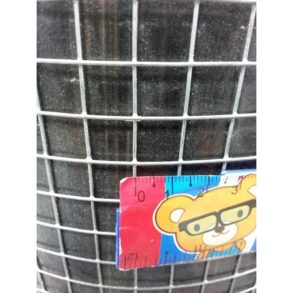 ลวดตาข่ายสี่เหลี่ยม ตรา ปลาโลมา ทอง 1/2" กว้าง 90 ซม. ยาว 30 ม. ลวดตาข่ายอเนกประสงค์ปูพื้นผนัง