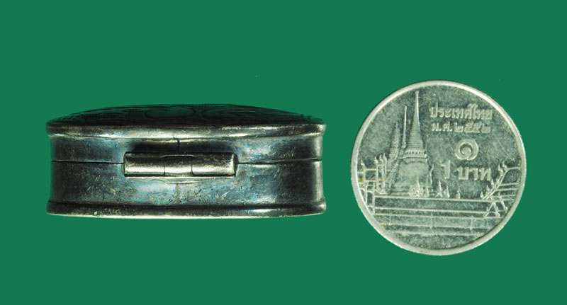 *31232 ตลับสำหรับใส่สีผึ้ง ทำด้วยเงิน เก่า 16