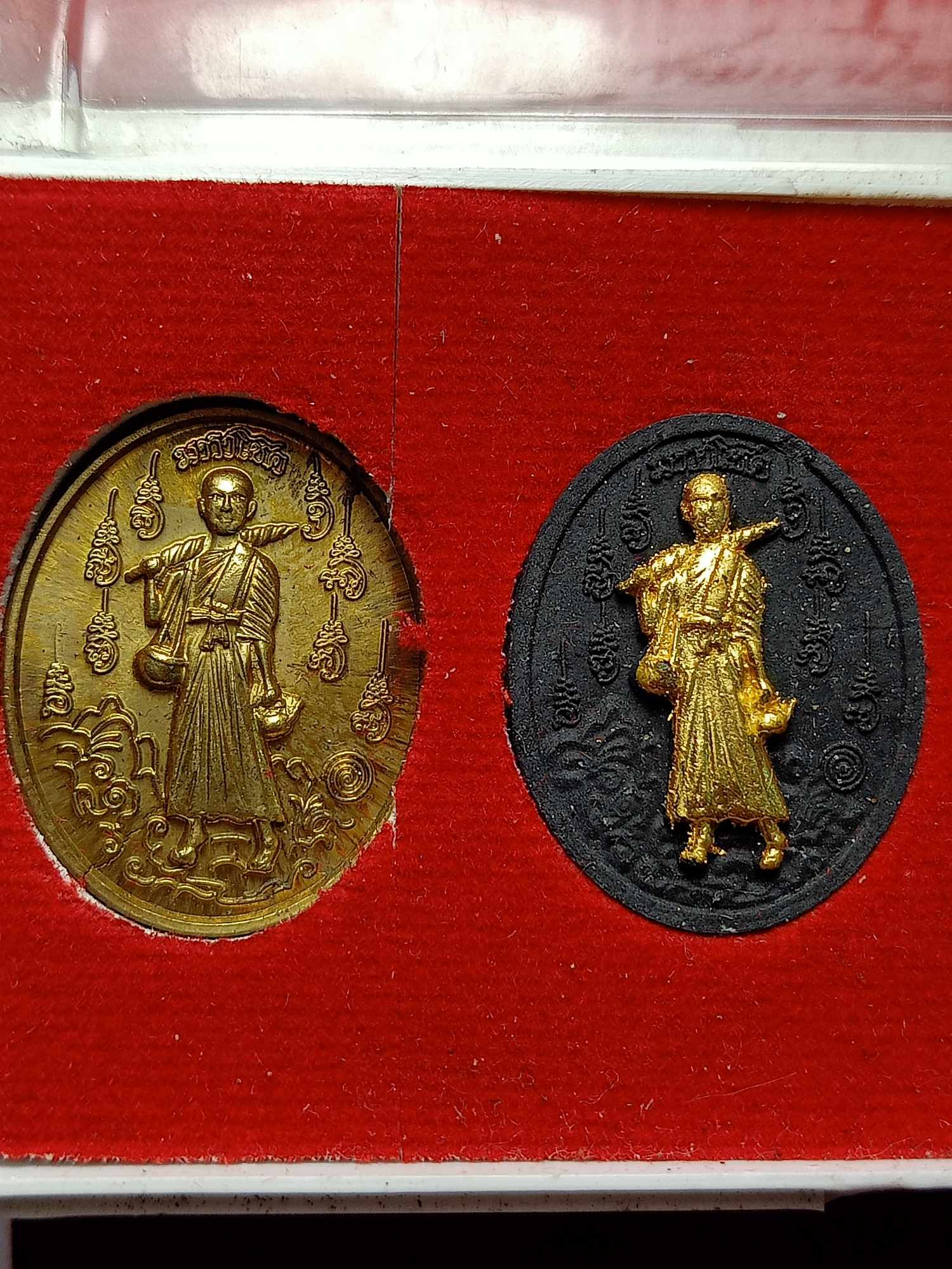 พระชุดมหาโชค วัดถ้ำผาแด่น จ.สกลนคร ปี 2561 พร้อมกล่อง (SKU-03967)