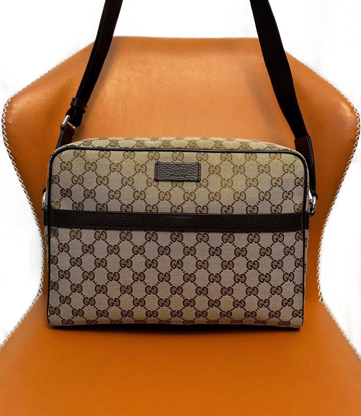 Gucci canvas Messenger bag