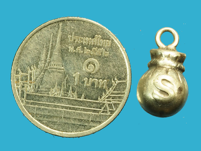 *35923 ถุงเงิน ไม่แน่ใจว่าเป็นเครื่องประดับหรือเปล่า เนื้อเงิน 17