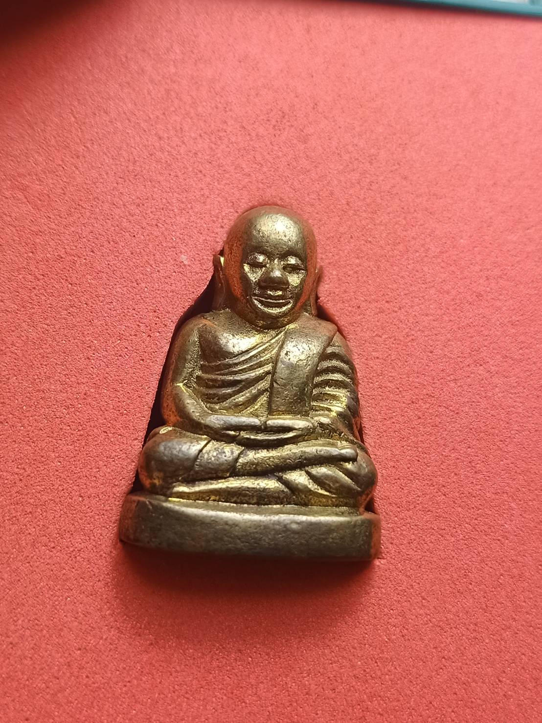 รูปหล่อหลวงพ่อเงิน วัดบางคลาน รุ่น "91 ปี กรมเสมียนตรา กระทรวงกลาโหม" พิธีพุทธาภิเษกใหญ่ 3 วัดใหญ่ 3 วาระ (วัดสุทัศน์ ฯ วัดพระแก้ว วัดบางคลาน) ปี 2543 (SKU-09062)