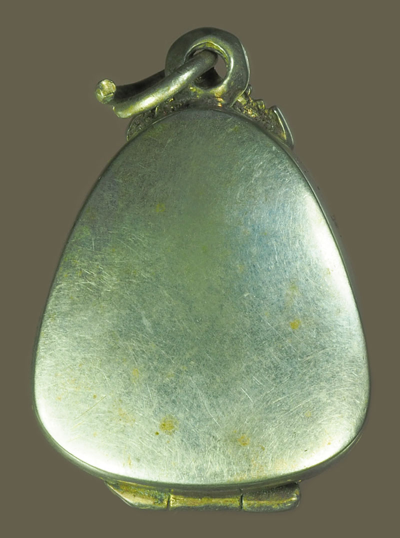 *39319 ตลับแป๊ะตัง งานเก่าหลายสิบปี (ขนาดสำหรับใส่หลวงปุ่โต๊ะ แช่น้ำมนต์พิมพ์เล็ก) 16