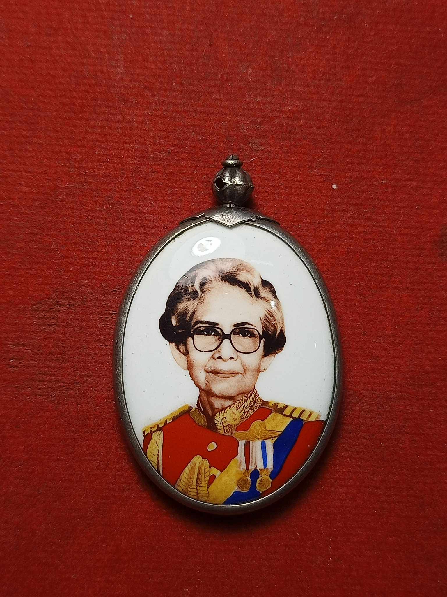 ล็อกเก็ต ในหลวง ร.9 + สมเด็จย่า เลี่ยมเงิน (SKU-02570)