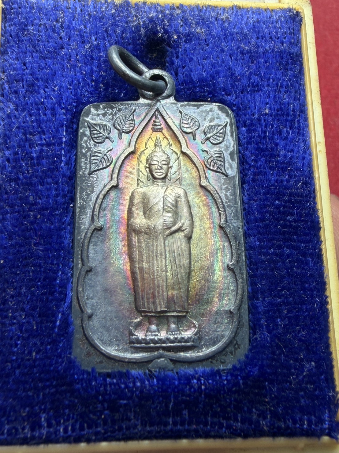 เหรียญหลวงพ่อโตวัดอินทร์ เนื้อเงิน รุ่นบูรณะอุโบสถ กทม. พร้อมกล่อง (SKU-13164)