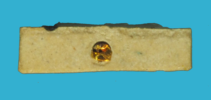 ขายแล้ว*35695 พระผงรุปเหมือน ฝังตะกรุด หลวงพ่อเกษมเขมโก สุสานไตรลักษณ์ ลำปาง ปี 2533 กล่องเดิม 70