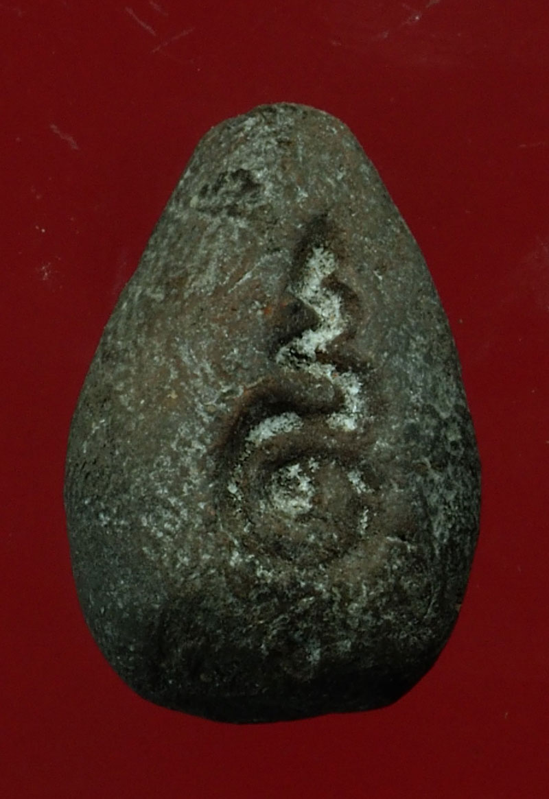 *28509 พระเม็ดน้อยหน่า หลังยันต์ ไม่ทราบที่และปีสร้าง 13