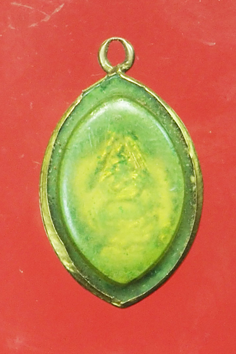 *29342 เหรียญหลวงปู่แหวน สุจิณโณ วัดดอยแม่ปั่ง เลี่ยมแปะทอง 31